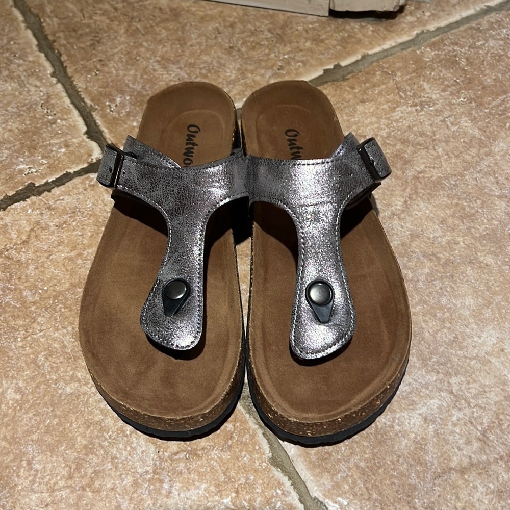 Outwoods Metallic Sandals with Brown Soles